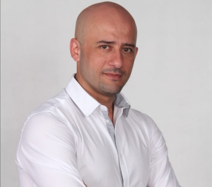 الدكتور حسين أبو خليل يشرح بالتفصيل كيف تتم عمليّة شفط الدهون