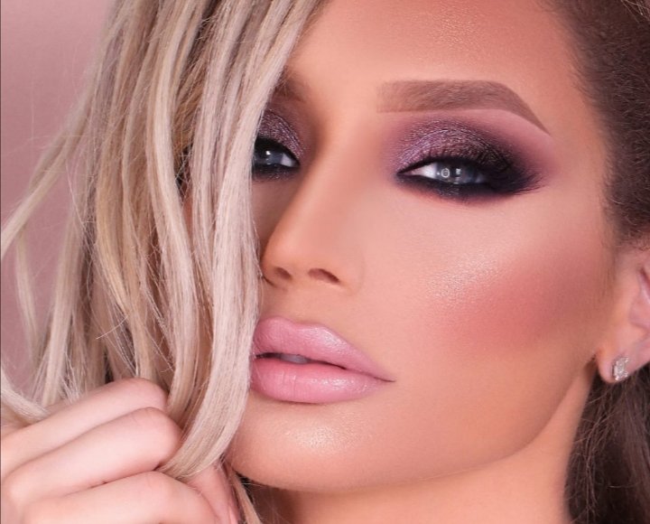 ريمي بغدادي.. وجه اعلاني عالمي ونجمة مواقع التواصل الاجتماعي