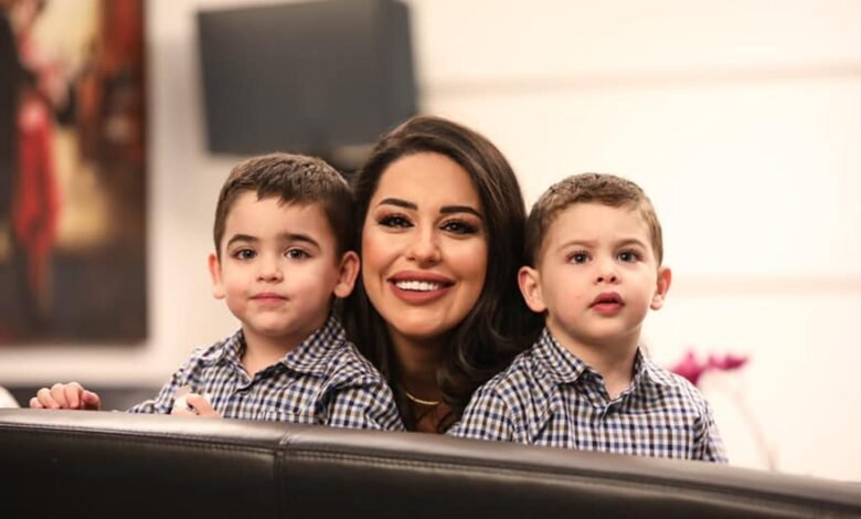 شاهد الفيديو : العاملات في منزل الفنانة مي مطر يُصبن بكورونا وهذه حال مي وأولادها !