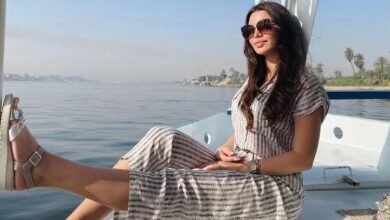 الراقصة جوهرة في نزهة بحرية.. وإطلالتها تخطف الأنظار