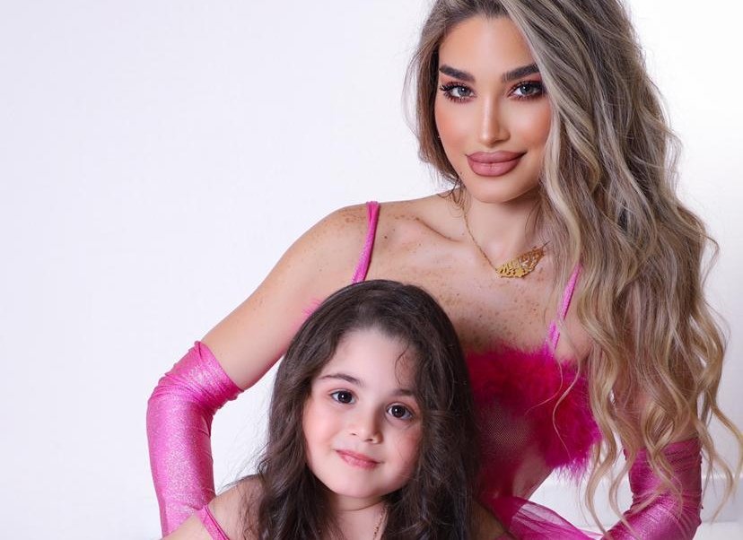 الموديل السعودية شيرين مكي نقشبندي تشارك المتابعين صور جديدة من أخر جلسة تصوير لها