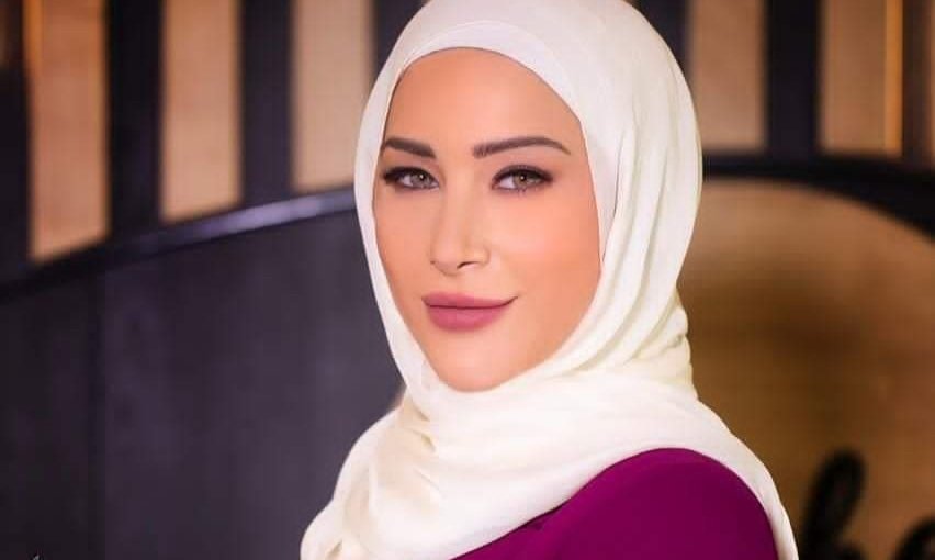 خبيرة التاتو هدى داغر تشارك المتابعين فيديو يجمعها بالإعلامية كارلا حداد