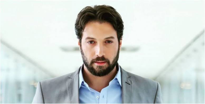 الفنان محمد الأحمد وورقة رابحة جديدة في خريف العشاق وللموت…