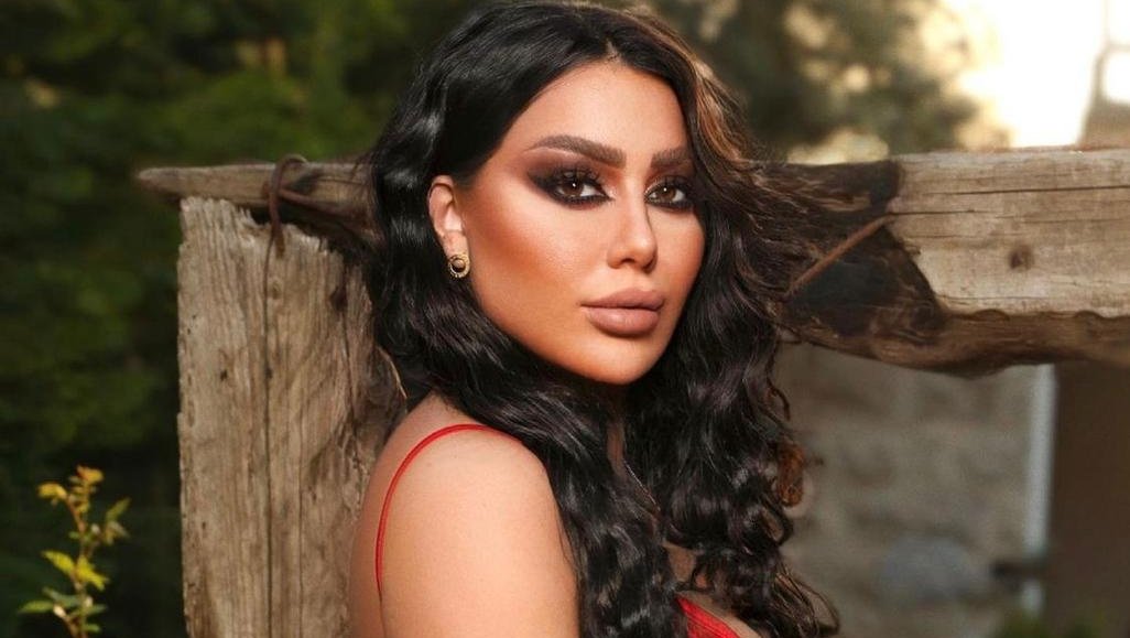 بين الإعلام والتمثيل… ميرنا اوزعر تُثبت نفسها بقوة