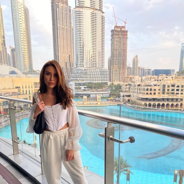 الإعلامية “Malak alhousseini” ستعود إلى لبنان قريبًا!
