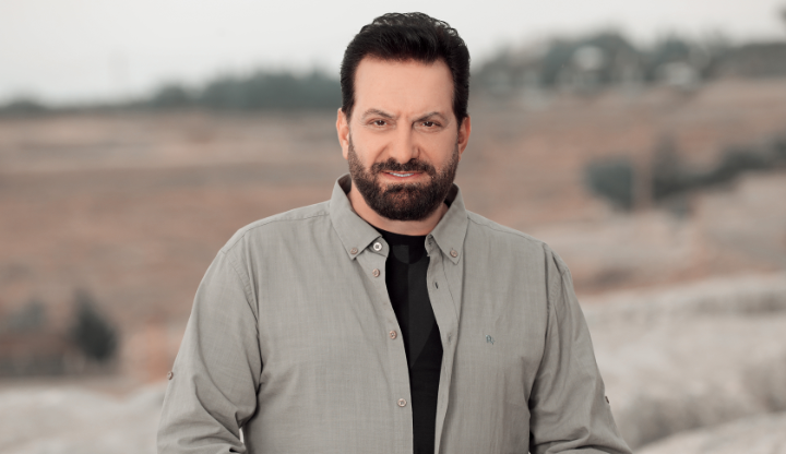 محمد إسكندر يستعدّ لإحياء حفل غنائي ضخم في سوريا