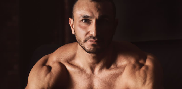 تعرفوا على تمارين الضغط وفوائدها مع مدرب اللياقة البدنية المشهور أحمد أحمد المعروف بأحمد مقبل