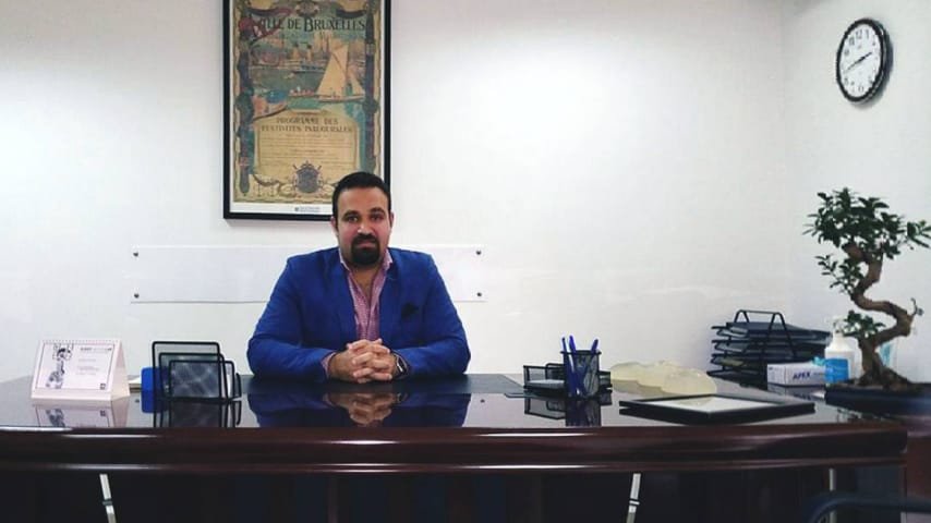 حسن ضاهر يسلط الضوء على عملية شد البطن