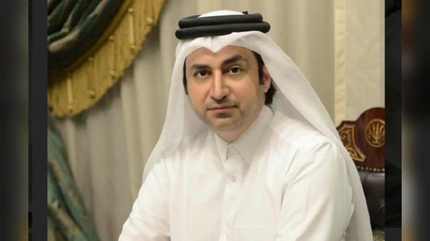 من هو المصمم القطري محمد الباكر؟