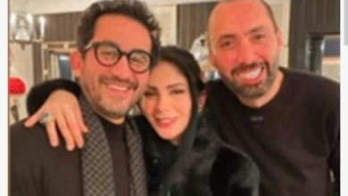 فستان منى زكي حديث المتابعين.. إليكم كم بلغ سعره!