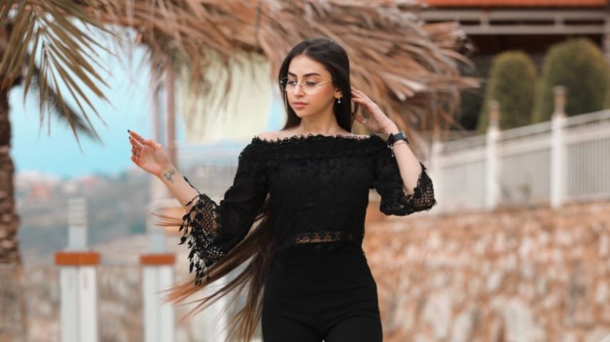 البلوجر حياة نورالدين… شعبية متزايدة في العالم الإفتراضي