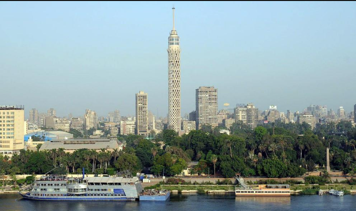 سعي إماراتي للاستحواذ على حصص في 3 شركات مصرية