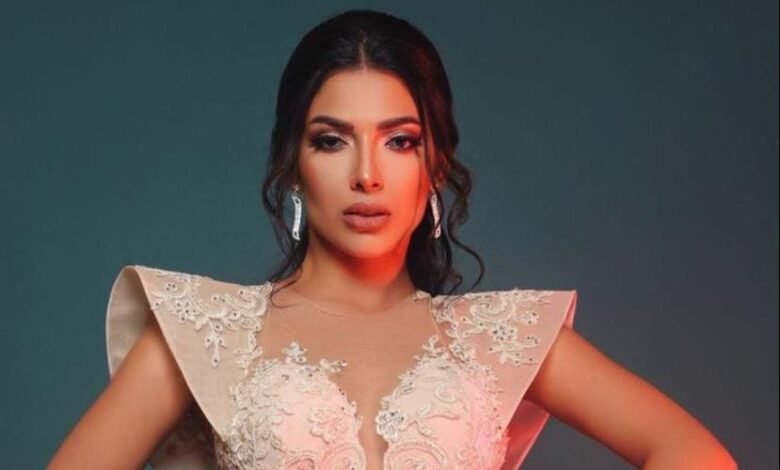 ملكة جمال آسيا السورية سنا عطيّة تتألق في إكسبو دبي وتجذب الحضور