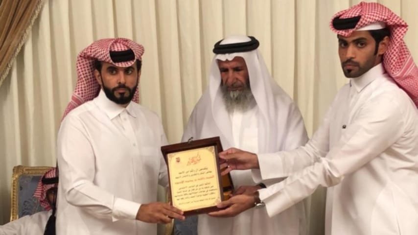 راشد الأسود… عمل دؤوب في خدمة القبيلة