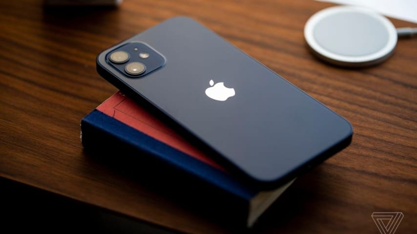 Apple clinic… مقصدٌ أول لأصحاب الأعطال المستعصية