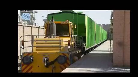 Photo of لحظة ظهور أولى عربات سكة الحديد لنقل الغلال محلية الصنع
