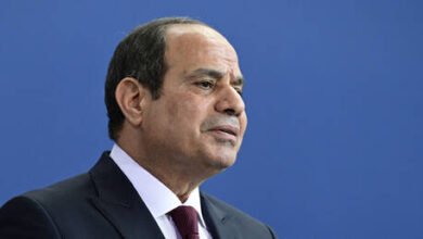 السيسي يعزي البابا تواضروس في ضحايا الكنيسة ويؤكد متابعة التطورات عن كثب