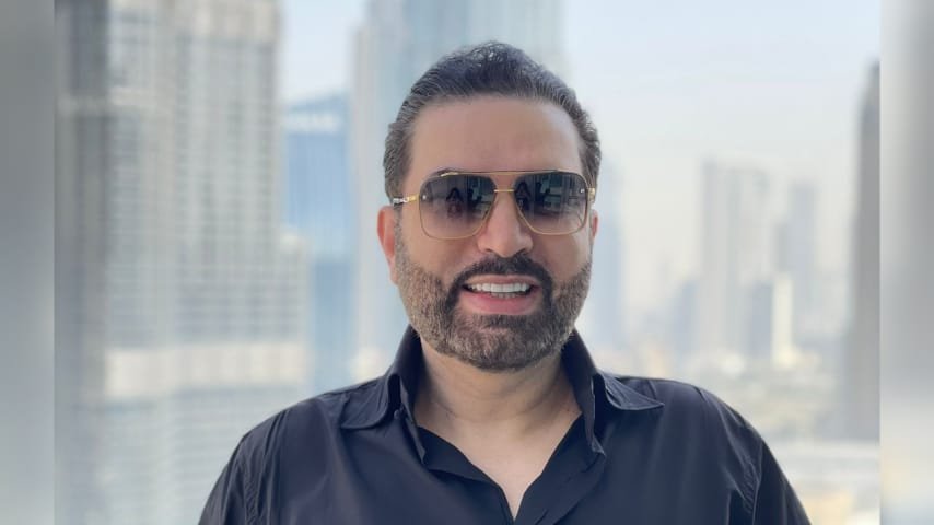 الدكتور سمايلي يكشف عن مواعيد زيارته إلى دبي و الرياض