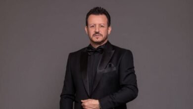 مصمم الأزياء العالمي عقل فقيه يقيم عرض أزياء في دبي