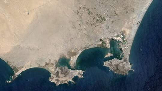 بعد بيان الجيش المصري.. ماذا قال المجلس الانتقالي اليمني والحوثيون؟