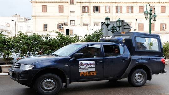 مصر.. حبس 5 أشخاص زوروا ملايين الجنيهات والدولارات