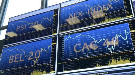 الأسهم الأوروبية تتراجع بعد نتائج متباينة وقبل بيانات تضخم مرتقبة