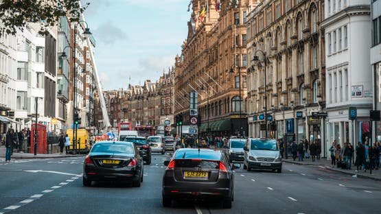 بريطانيا تبدأ محاكمة شركات متهمة بالتلاعب بانبعاثات سيارات الديزل