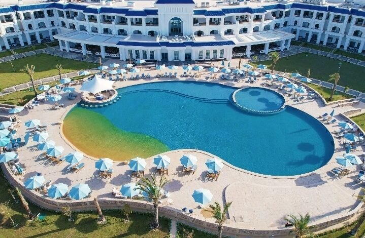 فندق جيوان بالاس في العلمين الجديدة يستضيف الحفل الفاخر “Presidential White Party” بالتعاون مع The Luxury Network Egypt