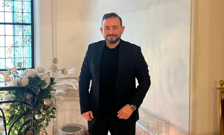 أحمد عادل… موزّع موسيقي يبصم اسمه بين كبار نجوم الوطن العربي