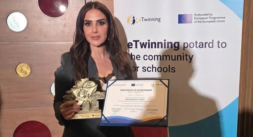 الأستاذة مهى شحادة تحصد “جائزة الجودة الأوروبية والوطنية” في احتفالية eTwinning لعام 2026 - صورة مميزة الأستاذة مهى شحادة تحصد “جائزة الجودة الأوروبية والوطنية” في احتفالية eTwinning لعام 2026