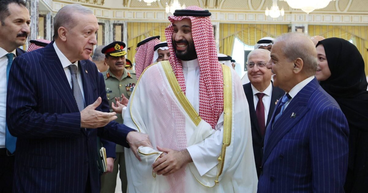 إسلام آباد: لا مناقشات حالية لتفعيل الرد العسكري في اتفاق مكة - صورة مميزة إسلام آباد: لا مناقشات حالية لتفعيل الرد العسكري في اتفاق مكة