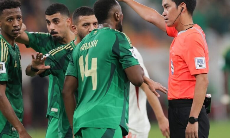 السعودية تهزم العراق 2-0 وتتأهل بصدارة المجموعة في خليجي 27
