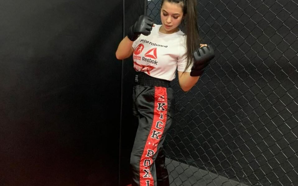 الإعلامية “Maya Kawas” تهوى رياضة “الكيك بوكسينغ/ Kickboxing”