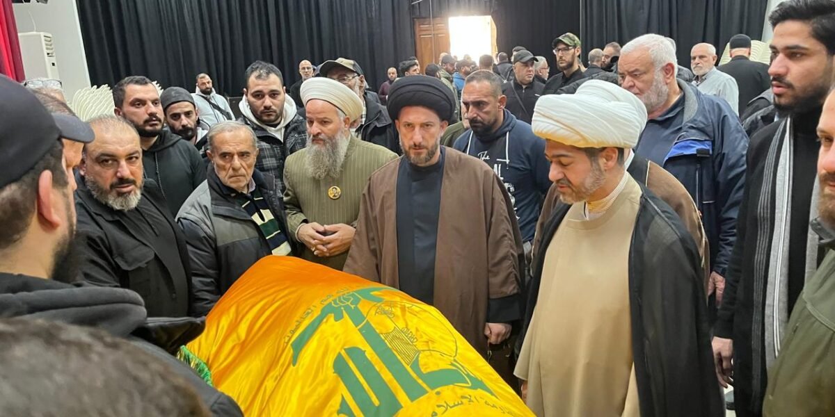 حزب الله وأهالي صيدا شيعوا الفقيد المجاهد خليل قطيش