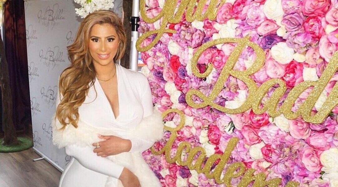 خبيرة المكياج العالمية “جينا بادين/ Gina Badhen” دليل المرأة لجمال استثنائي