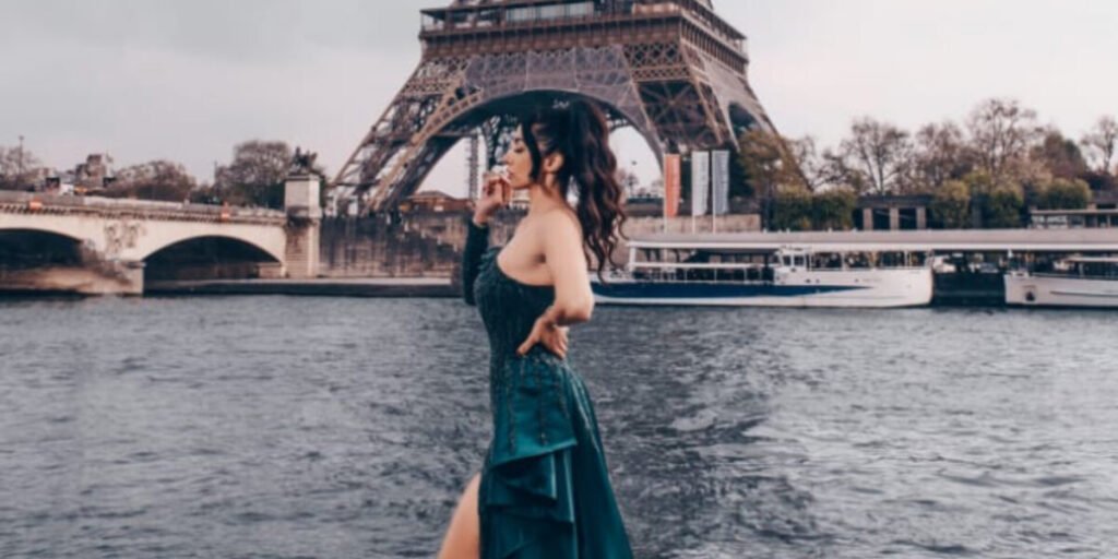 دار زينة حلبي للأزياء… مقصد العرائس عبر الإنترنت