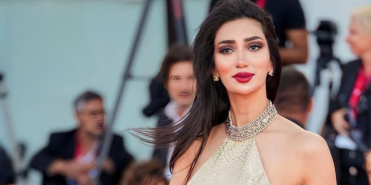 شروق شلواطي و جورجينا رودريكز على البساط الأحمر بمهرجان البندقية للفيلم
