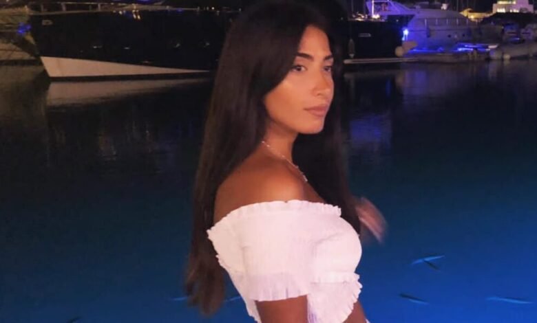 Elsa Boulos: A Natural Female Beauty