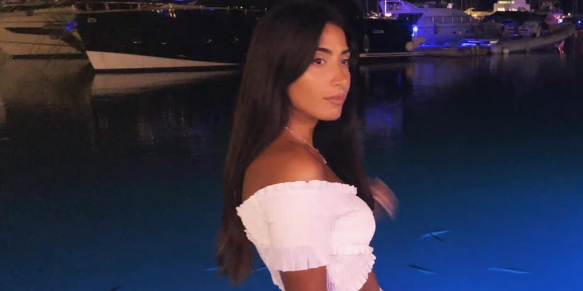 Elsa Boulos: A Natural Female Beauty