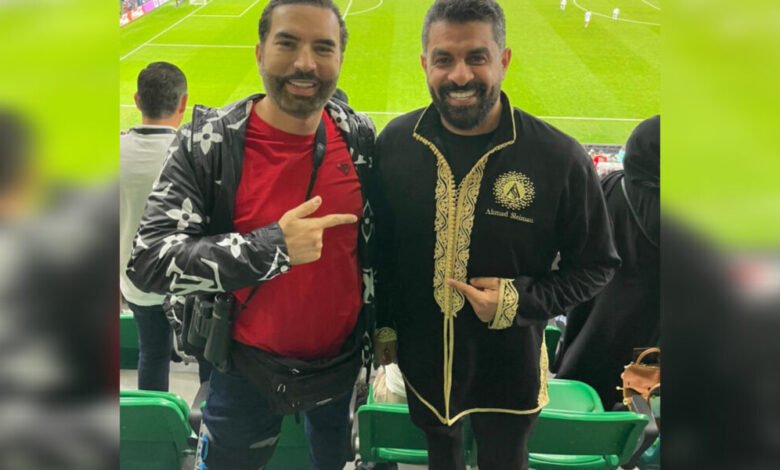 أحمد سليمان رفقة الدكتور سمايلي في ليلة تأهل المغرب