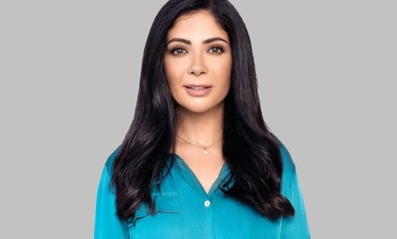 تفاعل منى زكي مع تصريحات ابنة الفنانة شويكار