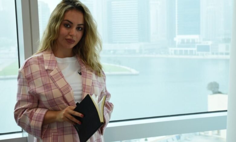 حساب سيدة الأعمال أية حداد ضمن قائمة الحسابات الأكثر متابعة